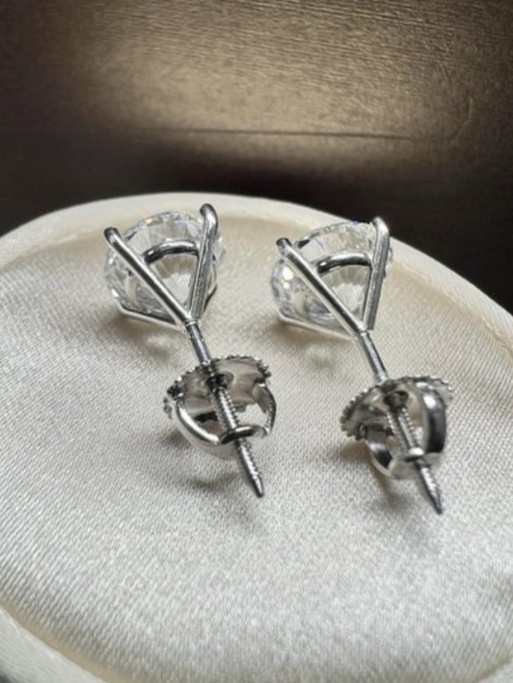 Women's Studs TW 4.06 cts Lab Grown Diamonds Round E VS1, 14k posts, IGI cert - Picture 2 of 5